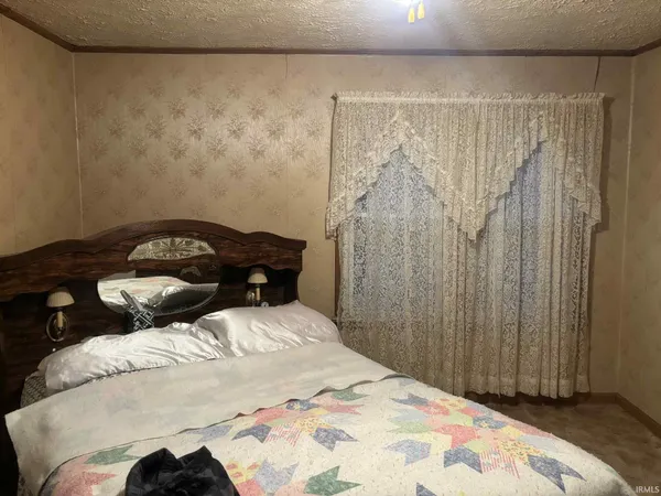 $259,999 | 2462 Dixie Highway, Bedford, IN 47421