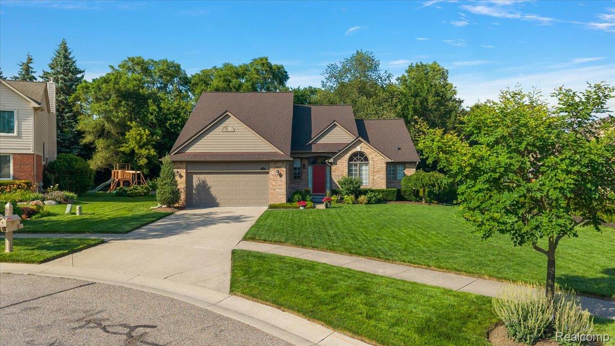 3359 Paddington Court Rochester, MI 48309 - Photo 7 of 63 18-3359 Paddington Ct-18.jpg