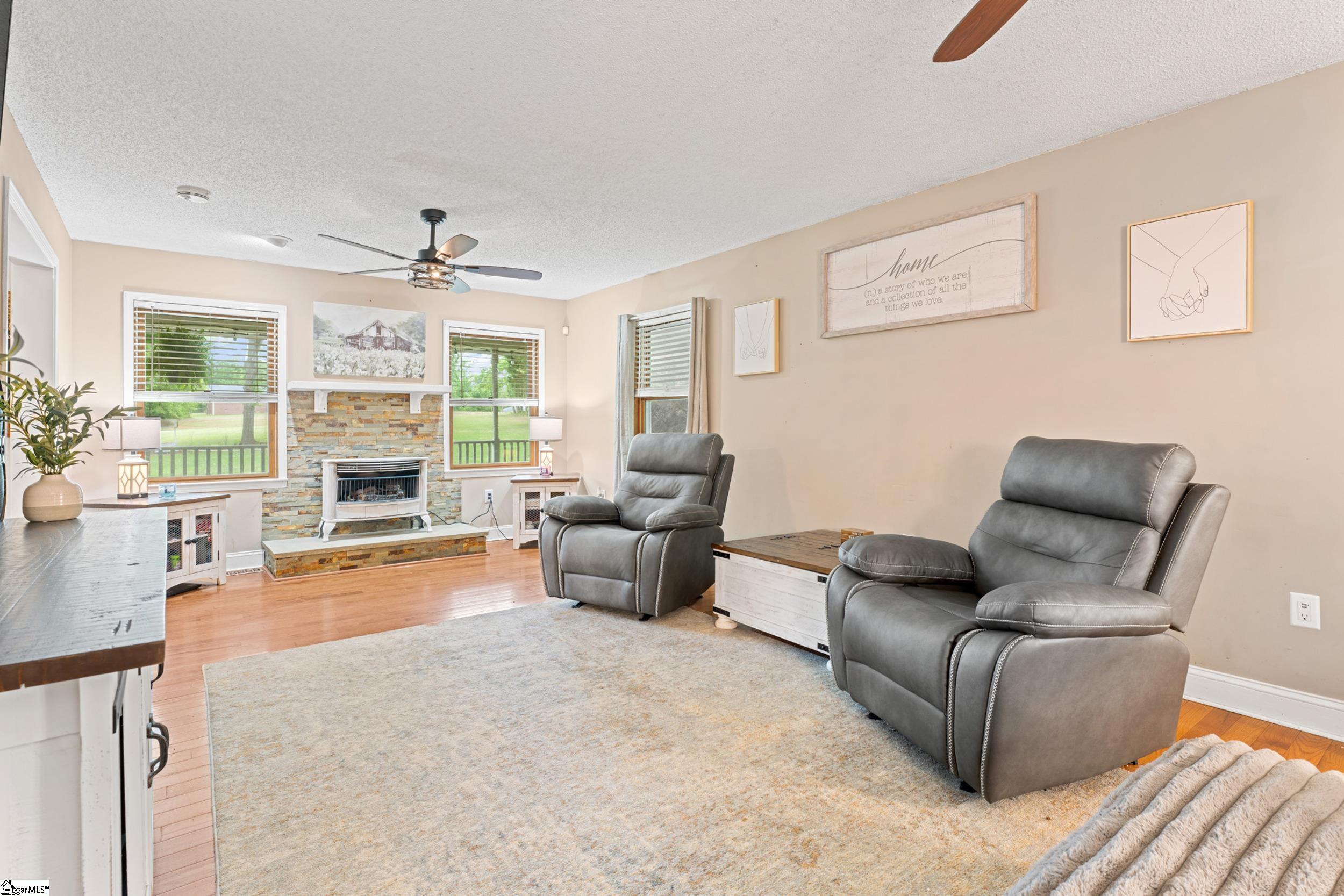 179 Cleveland Road Anderson, SC 29626 - Photo 3 of 31