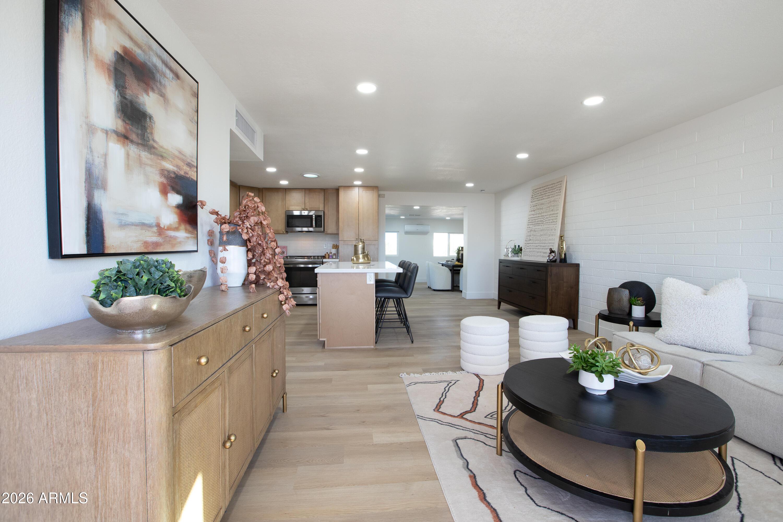 3451 East Thunderbird Road Phoenix, AZ 85032 - Photo 2 of 28 02