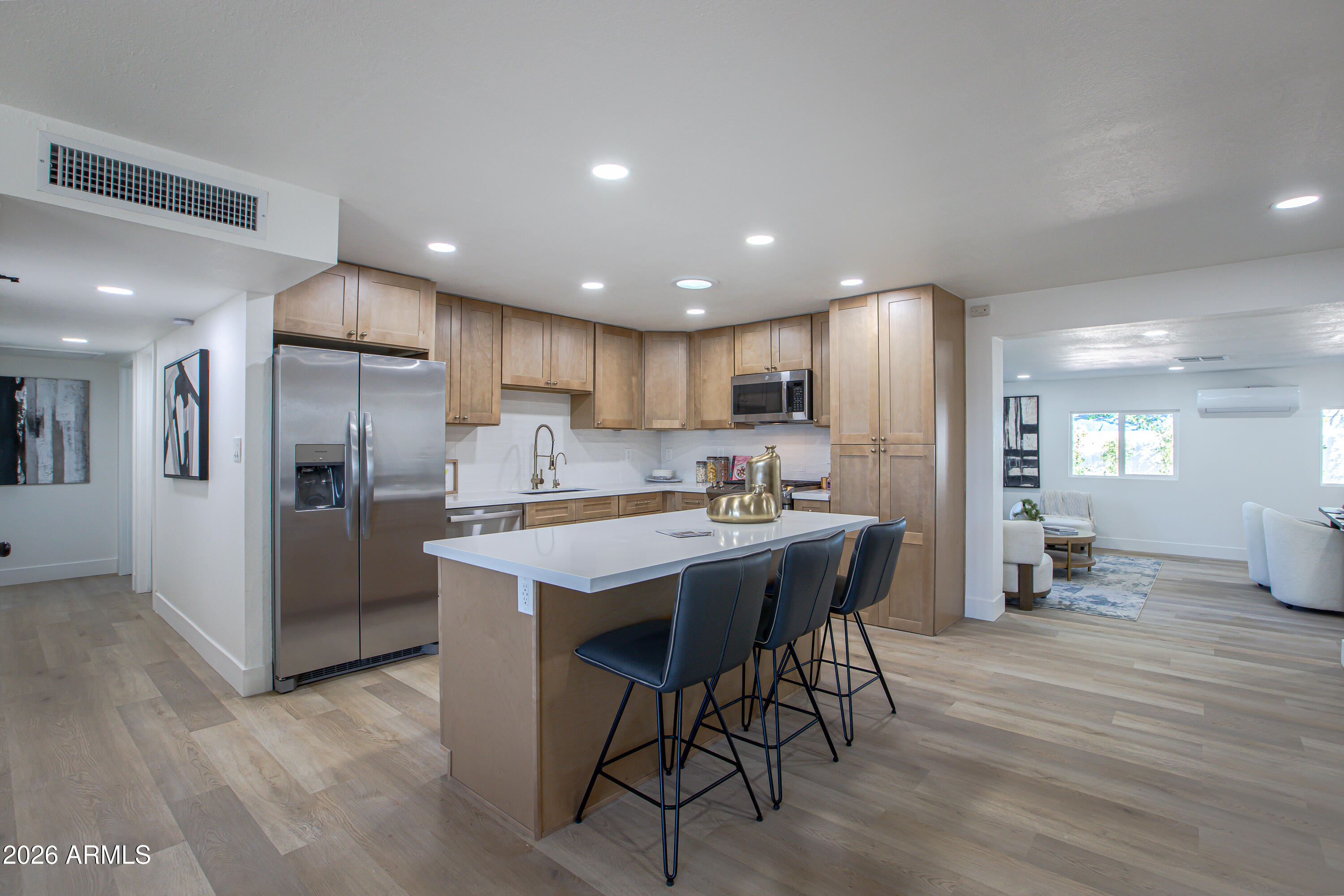 3451 East Thunderbird Road Phoenix, AZ 85032 - Photo 4 of 28 04