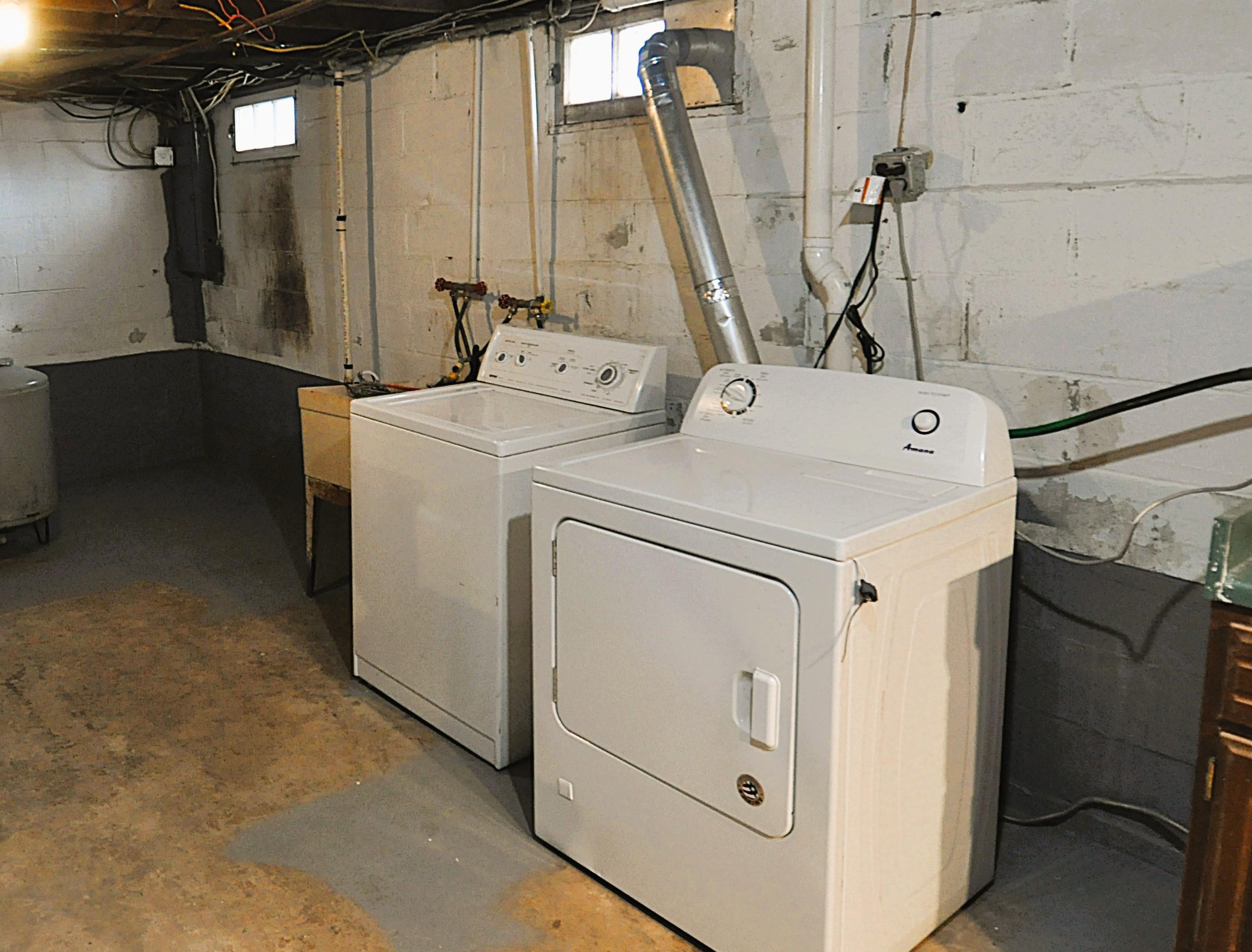 525 Church Street German Valley, IL 61039 - Photo 17 of 25 a utility room with dryer and washer