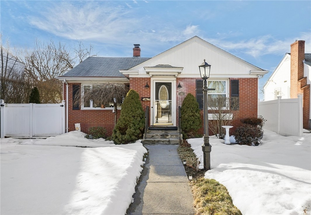 30 Lark Avenue Cranston, RI 02920 - Photo 1 of 37