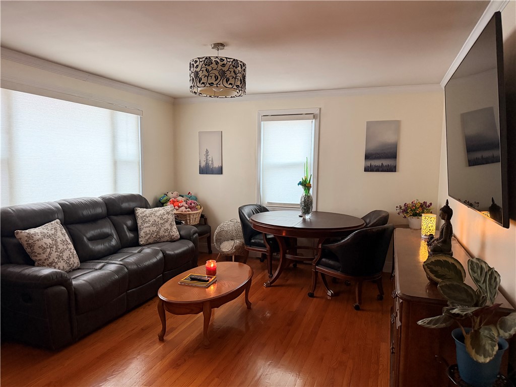 30 Lark Avenue Cranston, RI 02920 - Photo 2 of 11