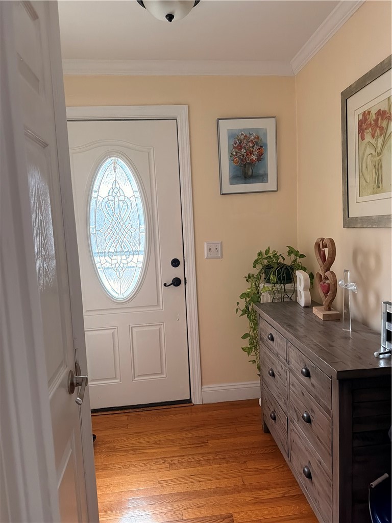 30 Lark Avenue Cranston, RI 02920 - Photo 4 of 11