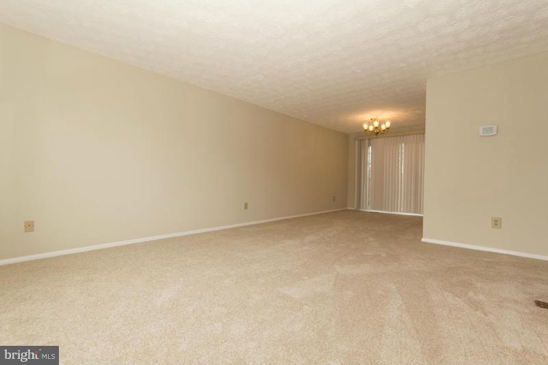 8431 Lucerne Road Randallstown, MD 21133 - Photo 3 of 23 Living Room