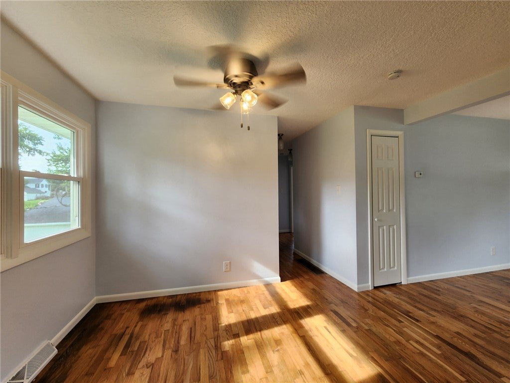 2983 South Wheatland Road Decatur, IL 62521 - Photo 6 of 22 Gallery Image 6