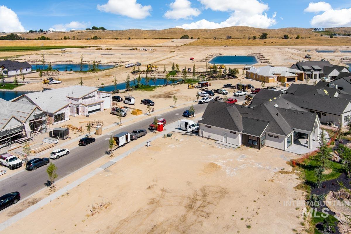 3402 North Harvest Moon Way Eagle, ID 83616 - Photo 7 of 11