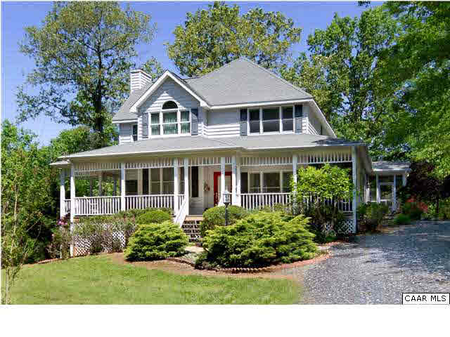 Broken Island Estate with Private Lake on 10-Acres - Very Private
