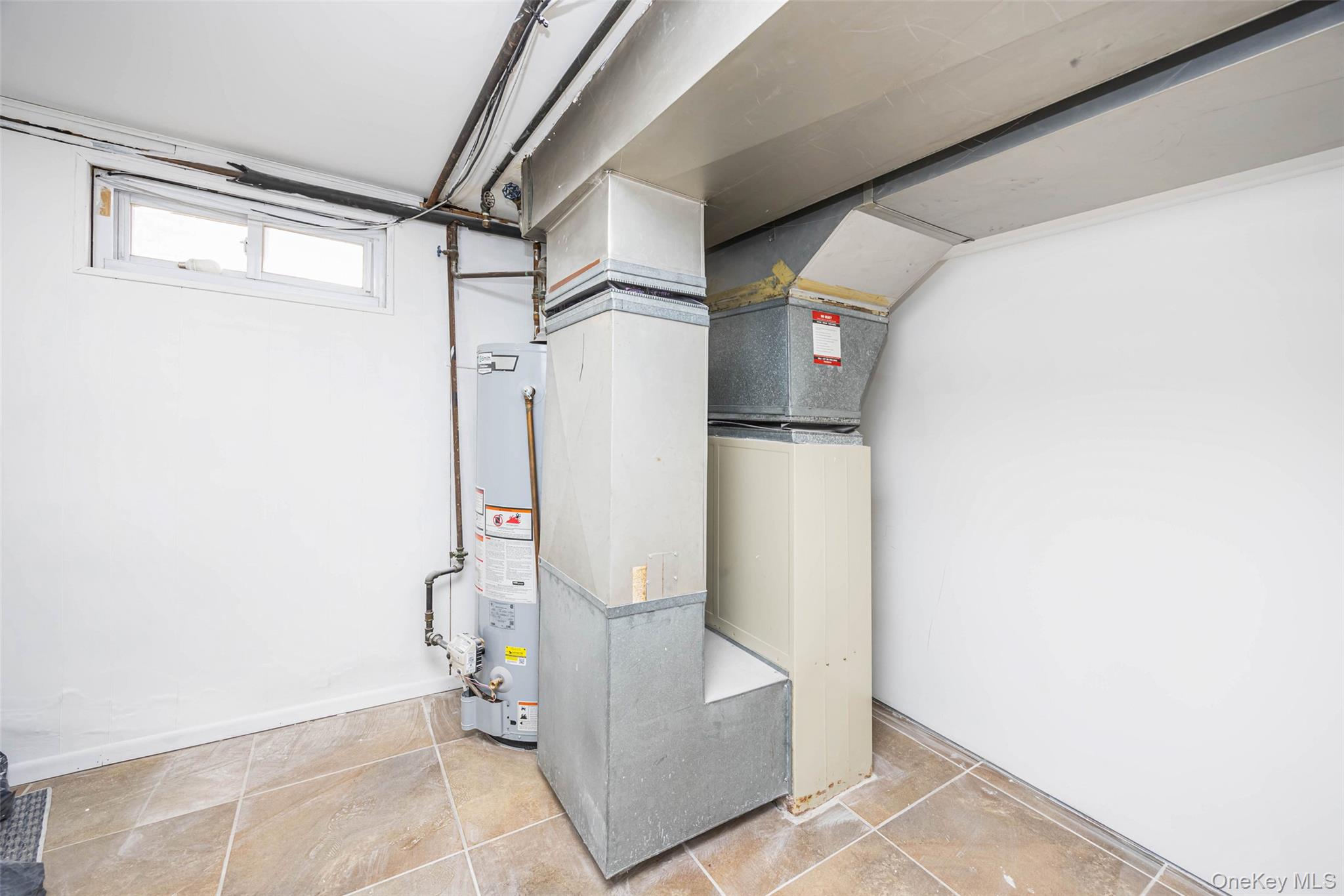 157-19 16th Road Queens, NY 11357 - Photo 20 of 33 a view of entryway