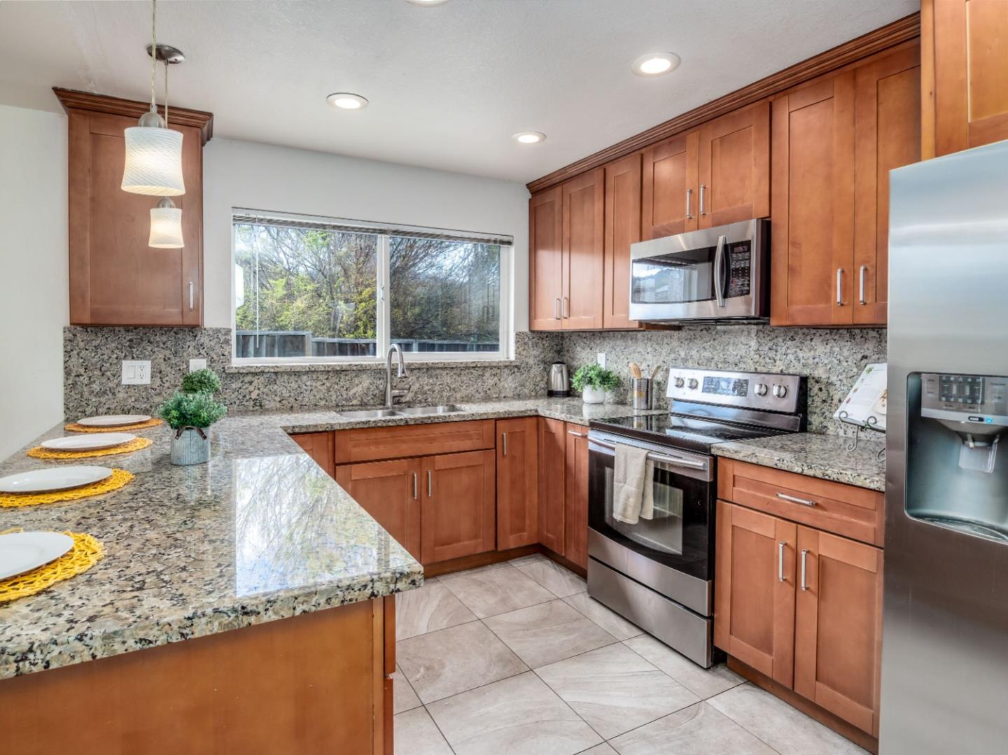 22204 McClellan Road Cupertino, CA 95014 - Photo 8 of 41 Gallery Image 8