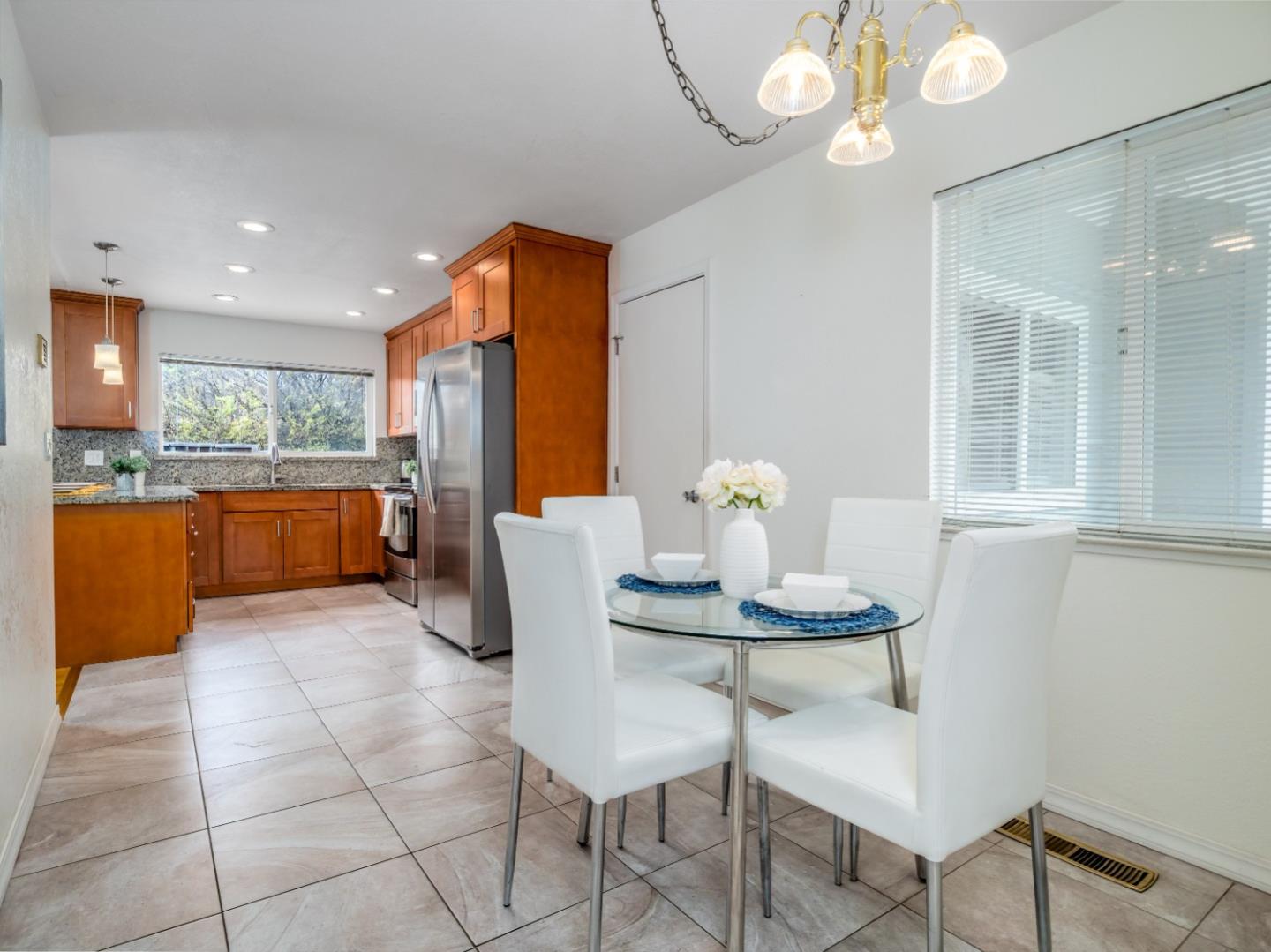 22204 McClellan Road Cupertino, CA 95014 - Photo 10 of 41 Gallery Image 10