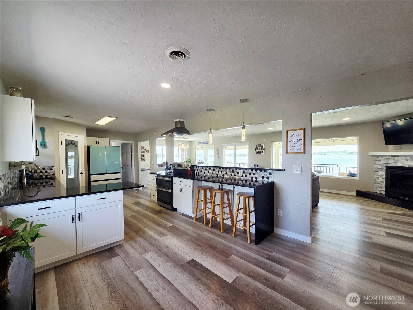 2360 Elgin Road Northeast Moses Lake, WA 98837 - Photo 5 of 40