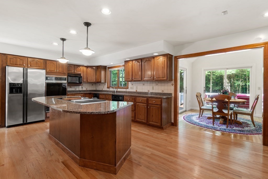 30 Carding Mill Road Sudbury, MA 01776 - Photo 9 of 35