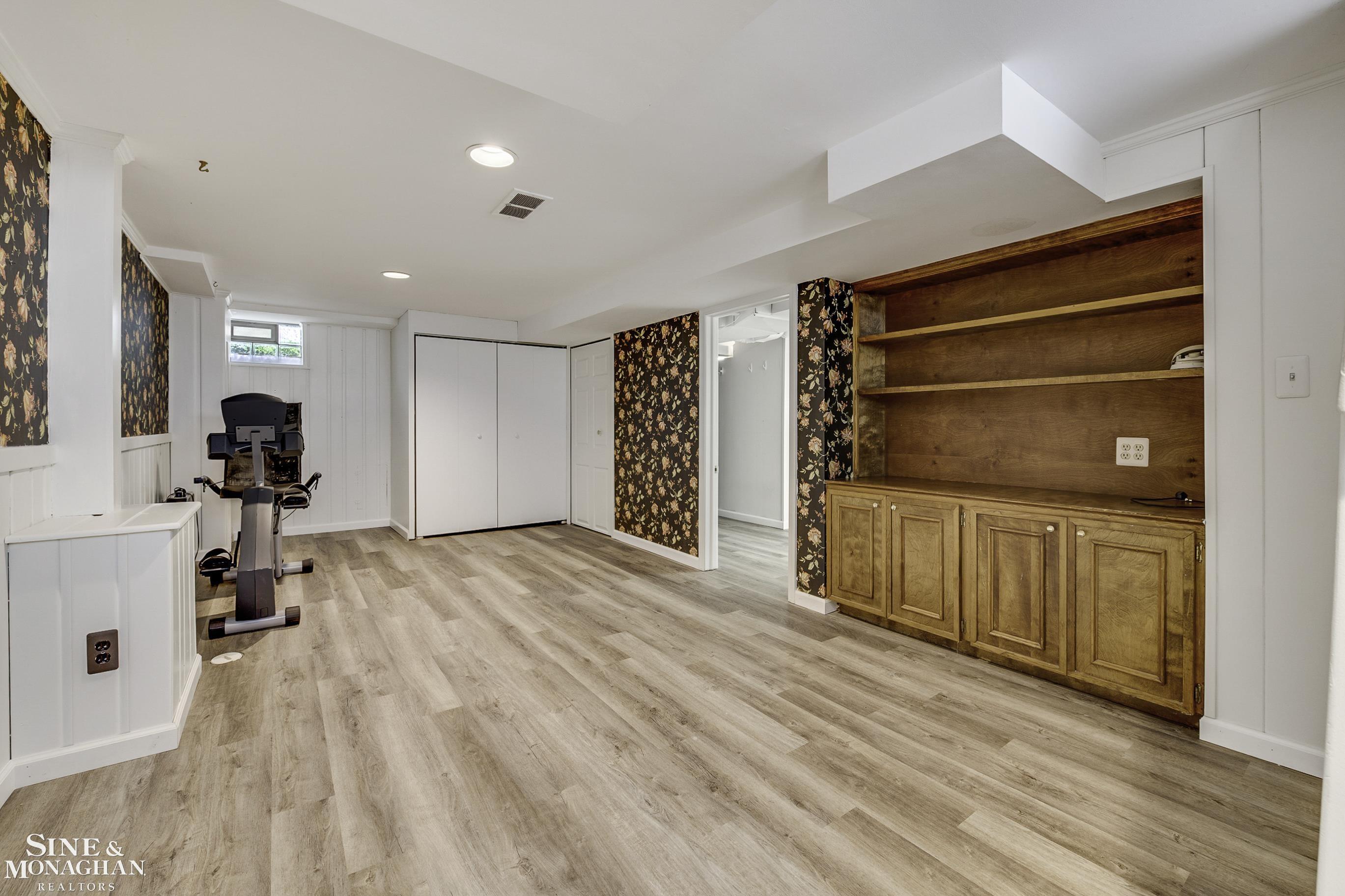 308 Merriweather Road Grosse Pointe, MI 48236 - Photo 24 of 36 50117301-23.JPG