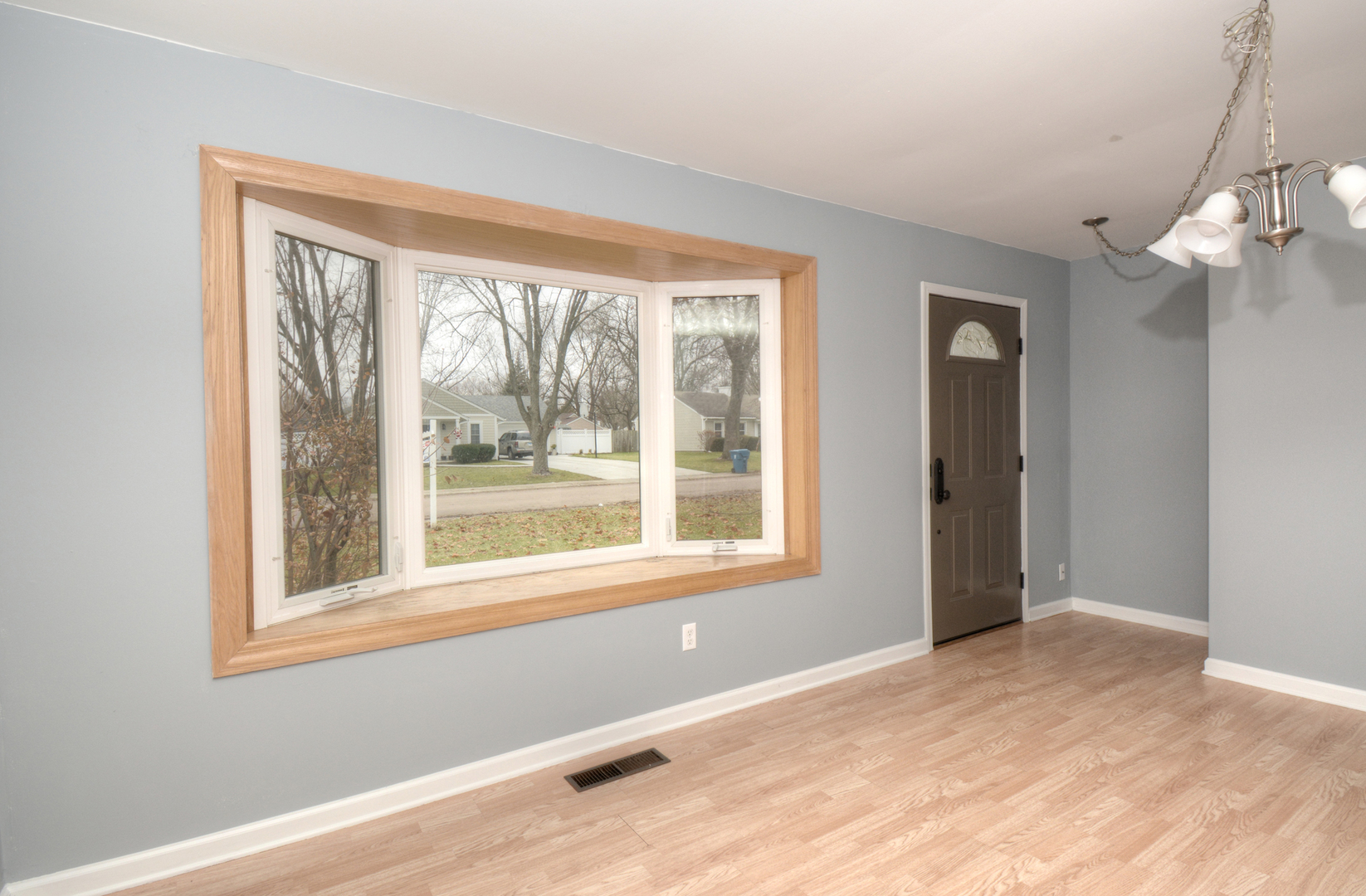 63 Eastfield Road Montgomery, IL 60538 - Photo 2 of 28