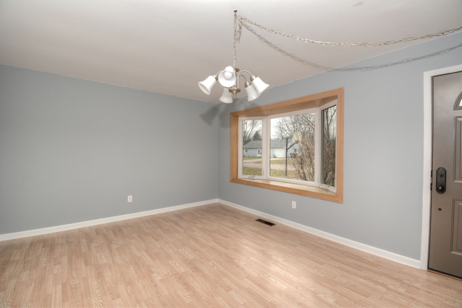 63 Eastfield Road Montgomery, IL 60538 - Photo 4 of 28