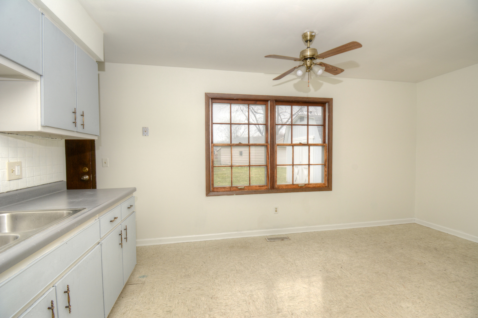 63 Eastfield Road Montgomery, IL 60538 - Photo 6 of 28