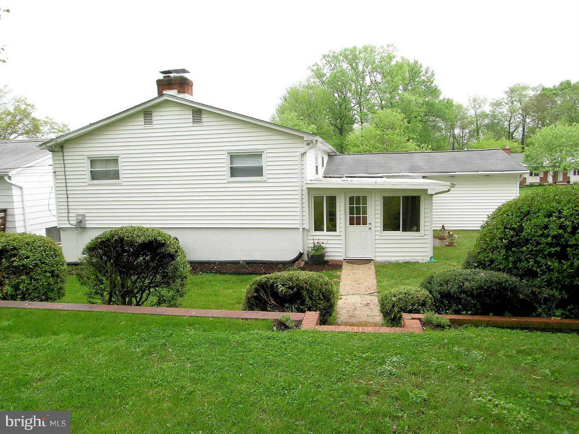 526 Maple Ridge Lane Odenton, MD 21113 - Photo 19 of 19 Exterior (Front)