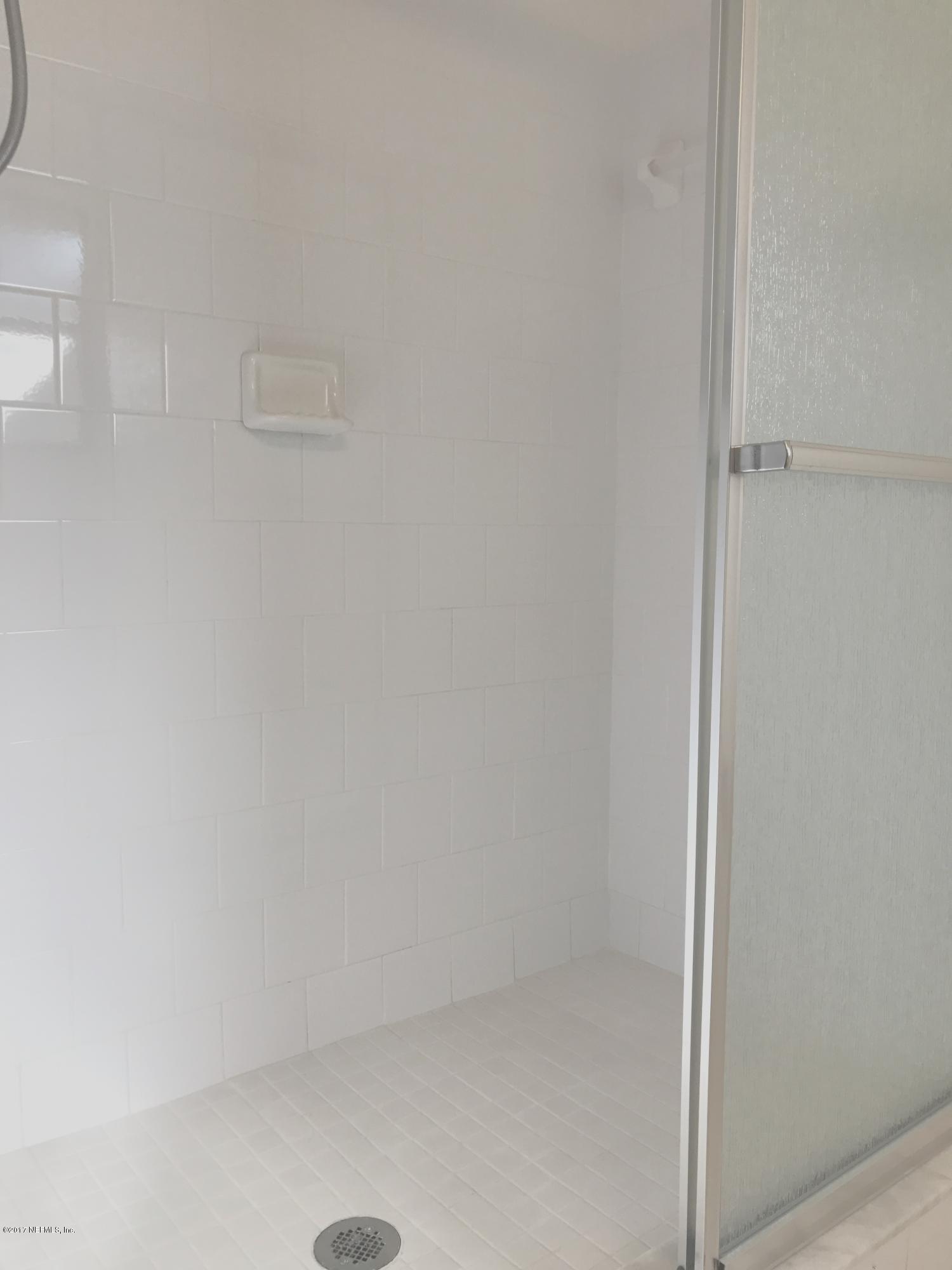 8236 Crosswind Road Jacksonville, FL 32244 - Photo 15 of 34 MASTER BATHROOM VIEW 2