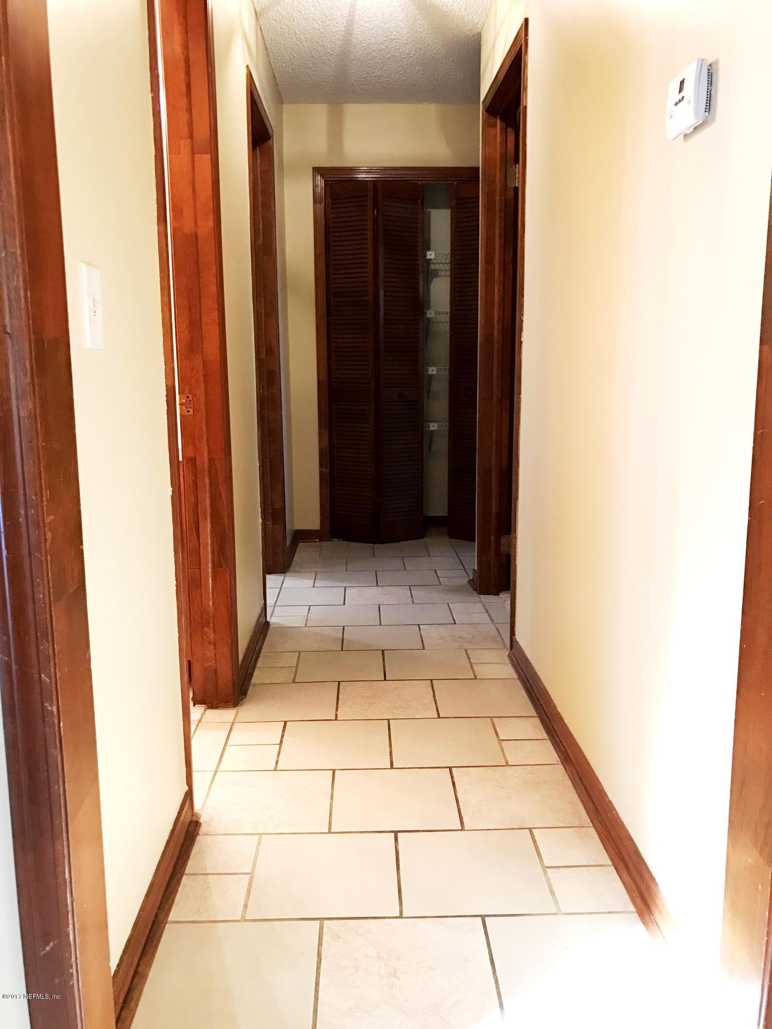 8236 Crosswind Road Jacksonville, FL 32244 - Photo 8 of 34 HALLWAY