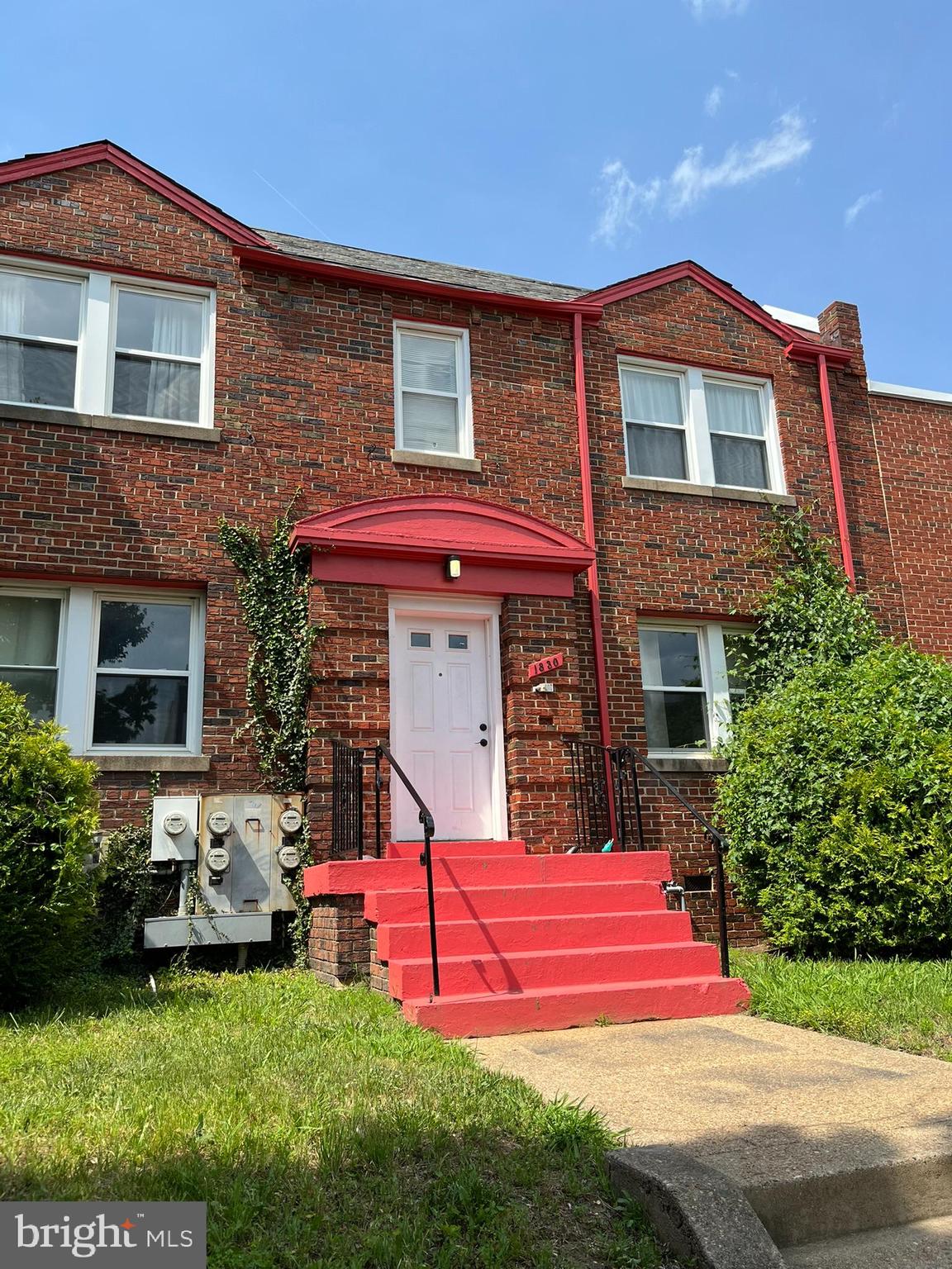 1830 Independence Avenue Southeast, Unit 4 Washington, DC 20003 - Photo 22 of 23 a front view of a house with garden