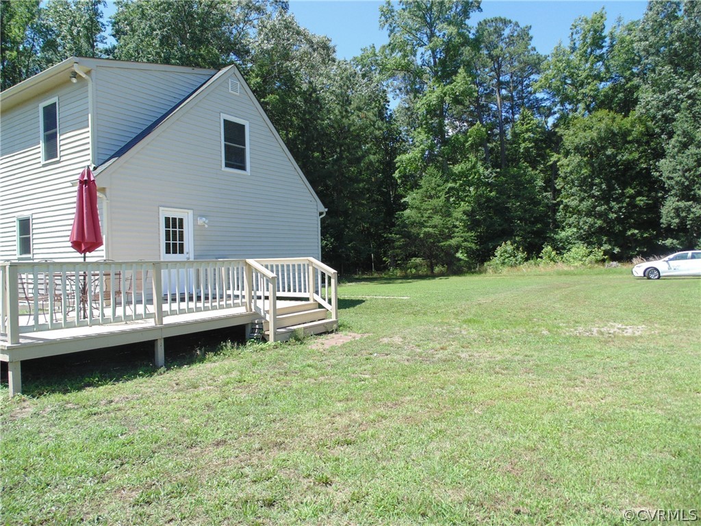 1054 Moorefield Road West Point, VA 23181 - Photo 8 of 39 Gallery Image 8