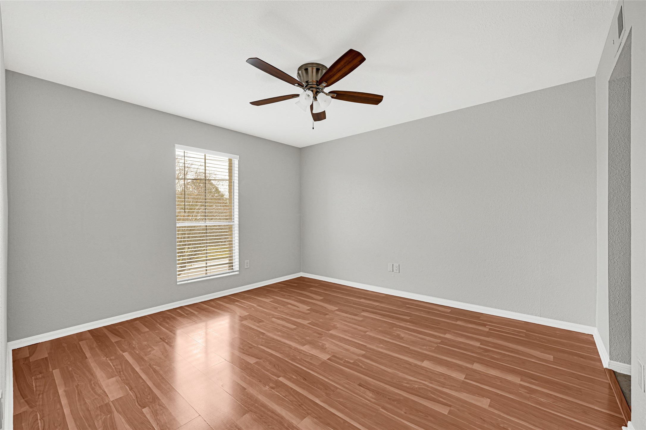 1516 Bay Area Boulevard, Unit R6 Houston, TX 77058 - Photo 13 of 21