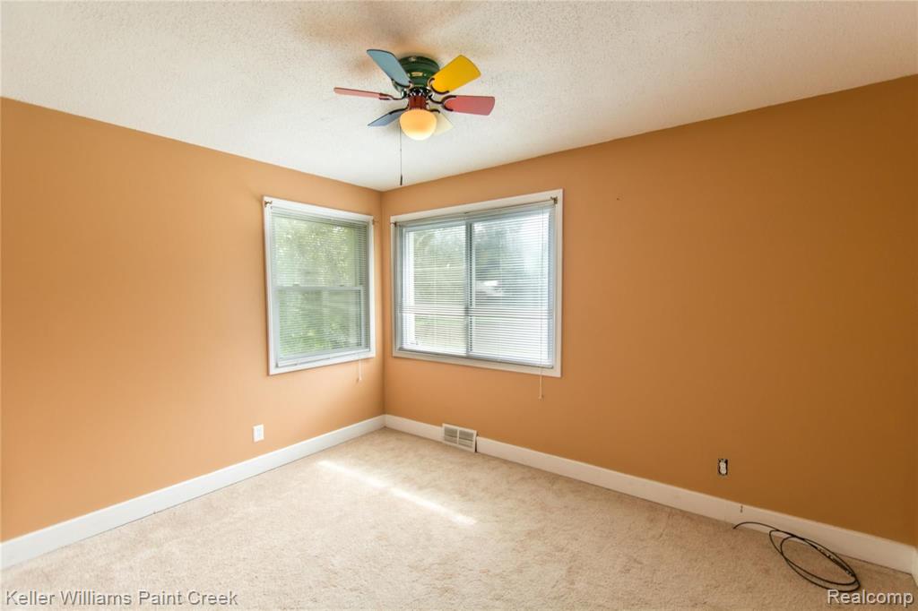 38735 Ecorse Road Romulus, MI 48174 - Photo 16 of 21