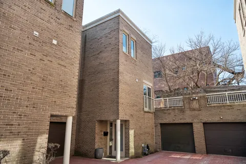 $999,000 | 2206 North Lakewood Avenue, Chicago, IL 60614