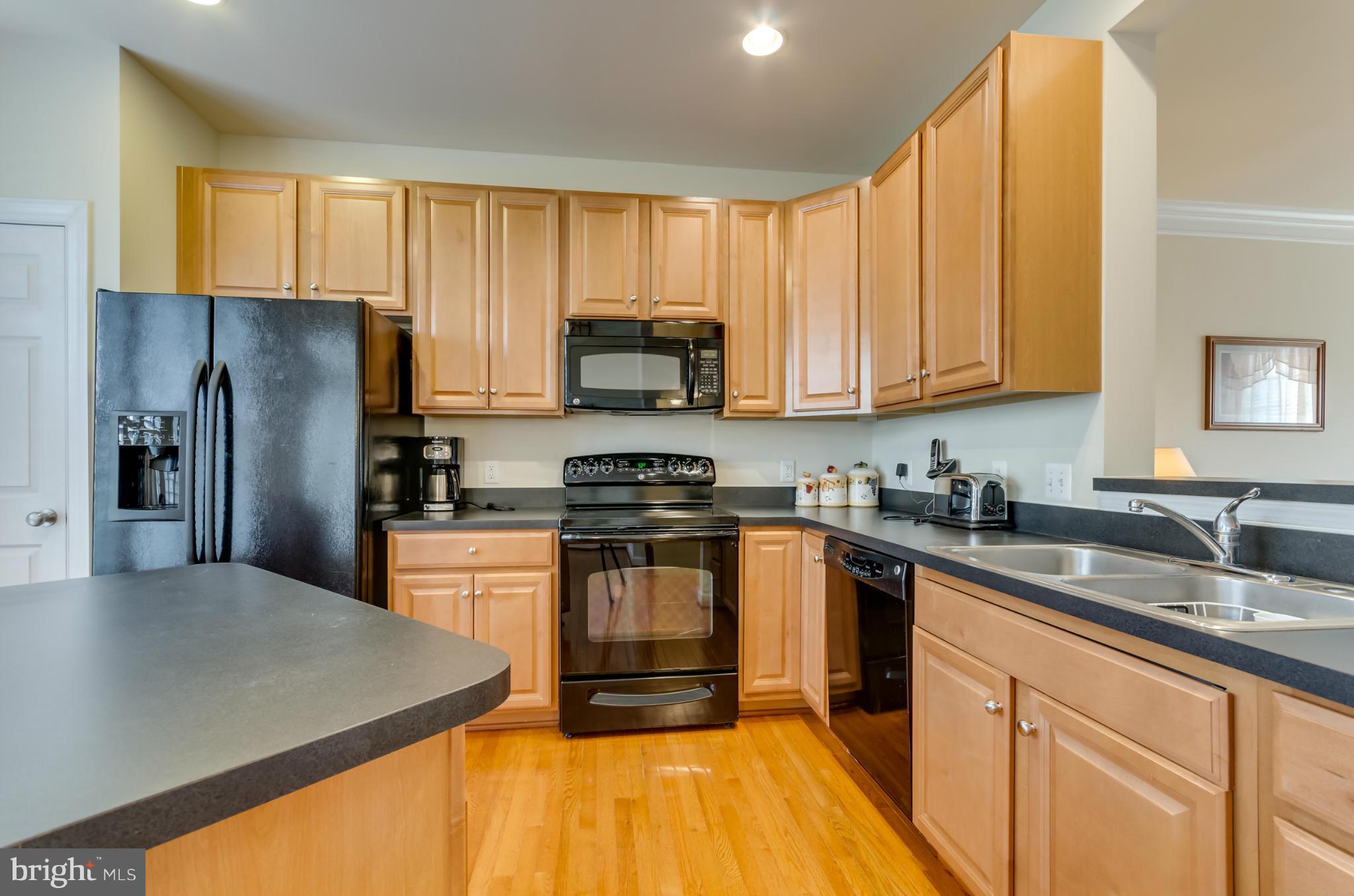 14 Streamside Place Falling Waters, WV 25419 - Photo 16 of 29 Kitchen