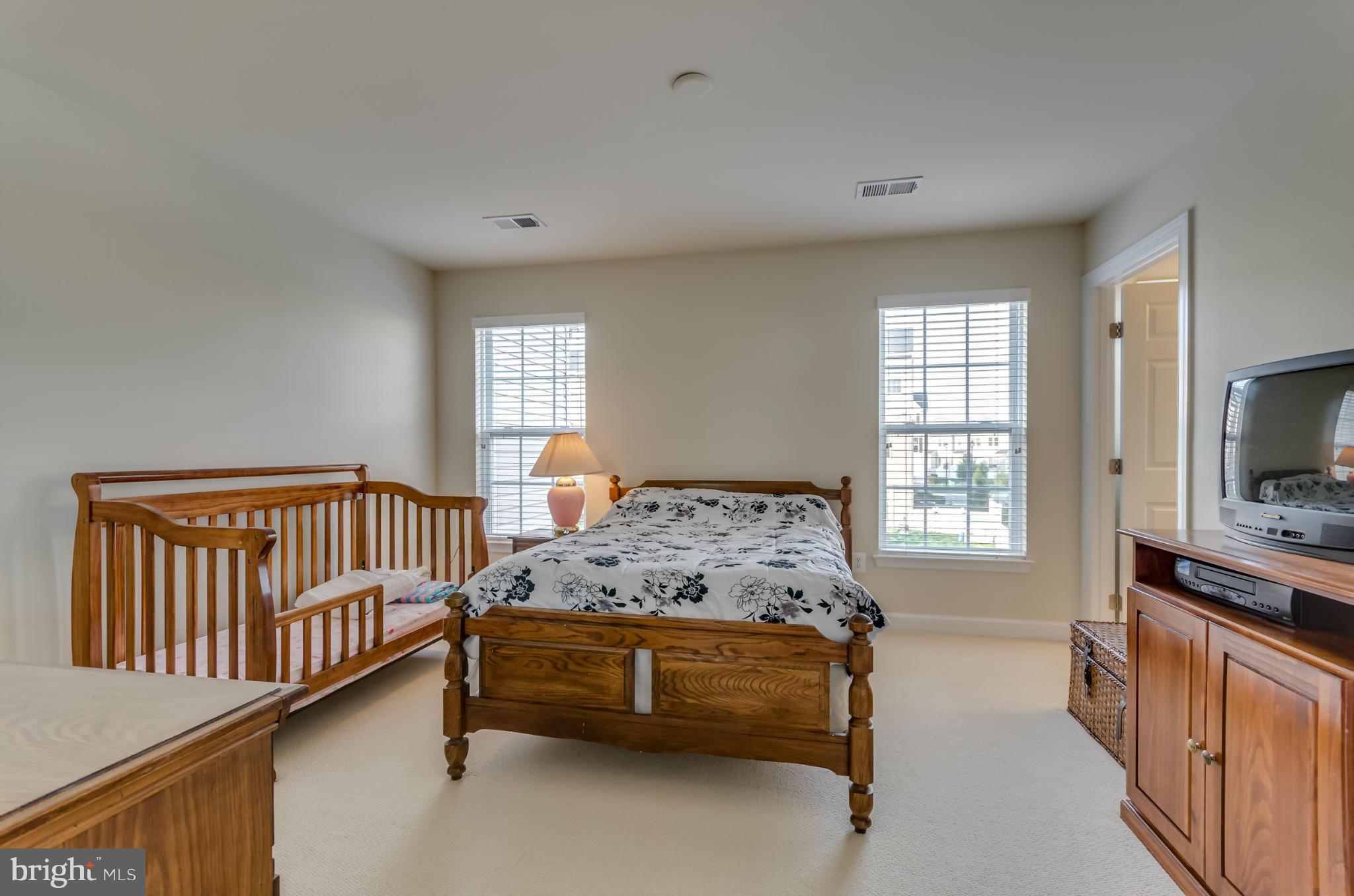 14 Streamside Place Falling Waters, WV 25419 - Photo 21 of 29 Bedroom (Master)