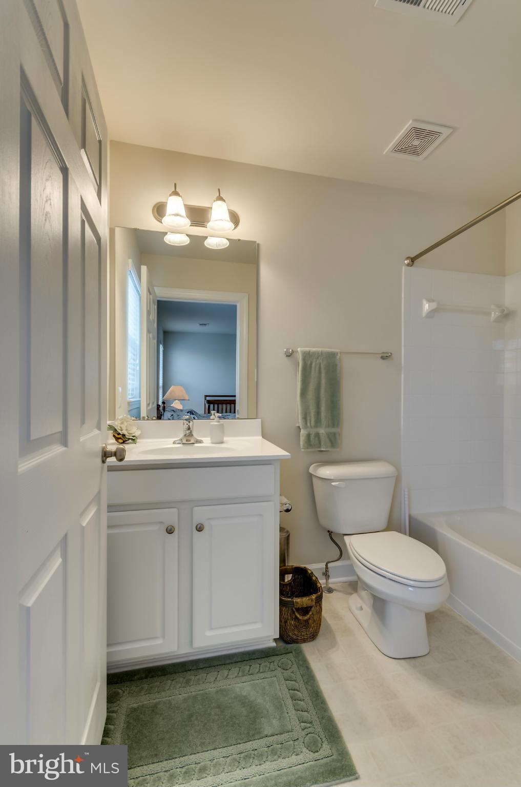 14 Streamside Place Falling Waters, WV 25419 - Photo 24 of 29 Bath (Master)