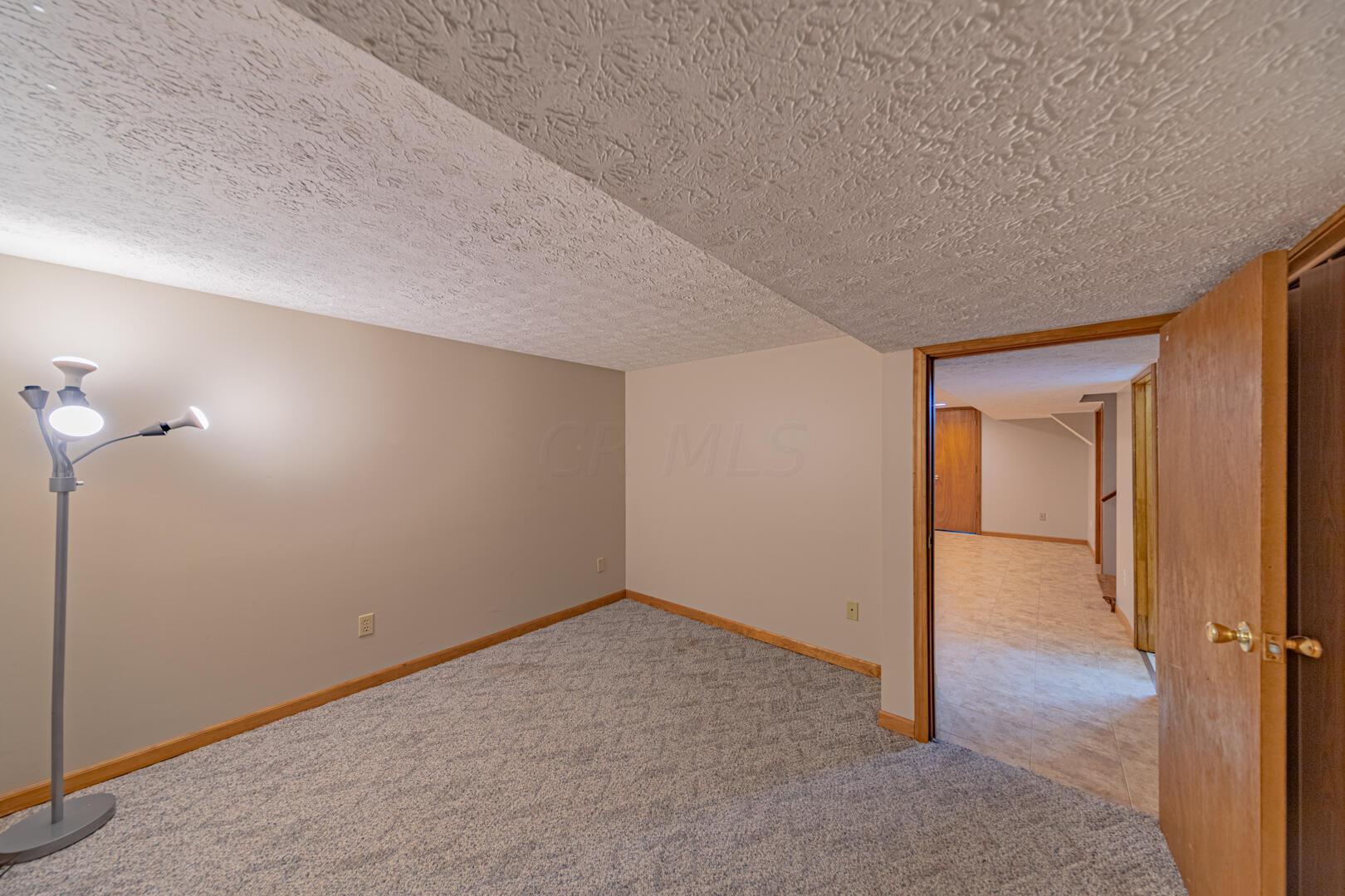6365 Harlem Road Westerville, OH 43081 - Photo 38 of 61 6365-Harlem-73