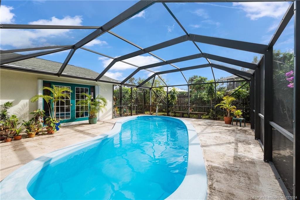 901 Northwest Terrace Road Stuart, FL 34994 - Photo 4 of 38 Gallery Image 4