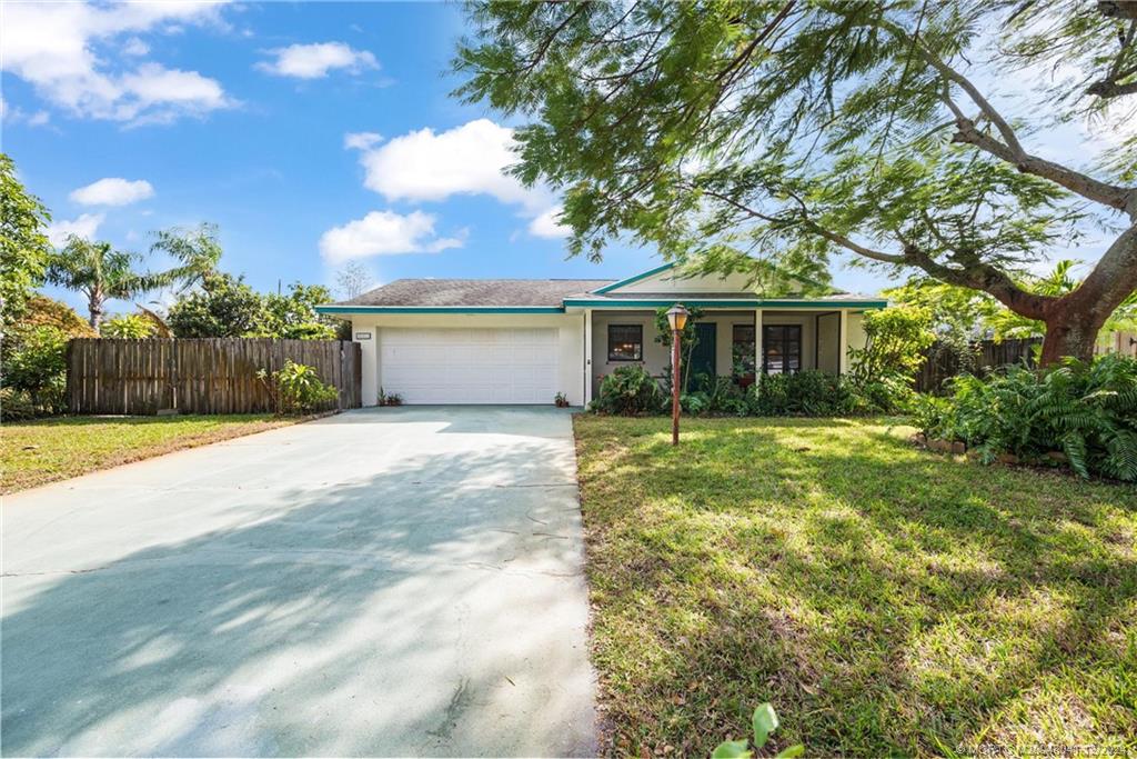 901 Northwest Terrace Road Stuart, FL 34994 - Photo 5 of 38 Gallery Image 5