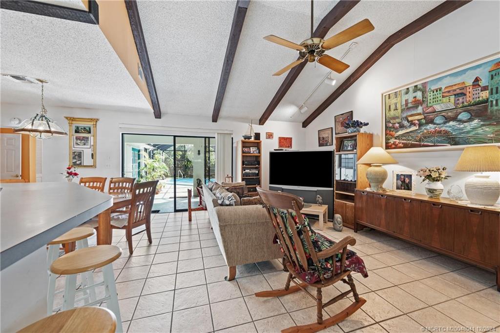 901 Northwest Terrace Road Stuart, FL 34994 - Photo 10 of 38 Gallery Image 10