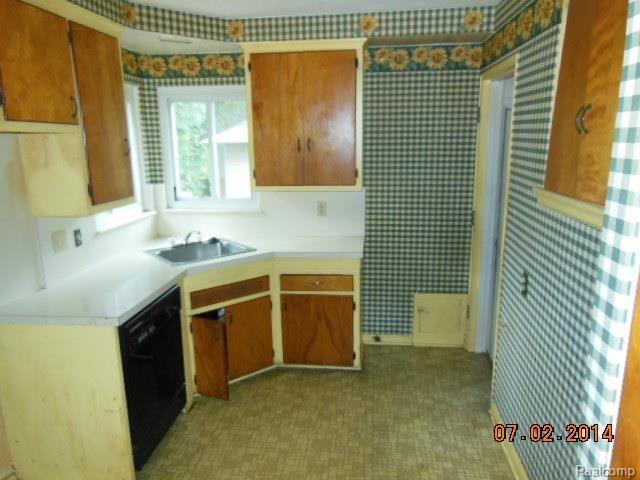 19684 Telegraph Road Detroit, MI 48219 - Photo 9 of 26 DSCN5196.jpg