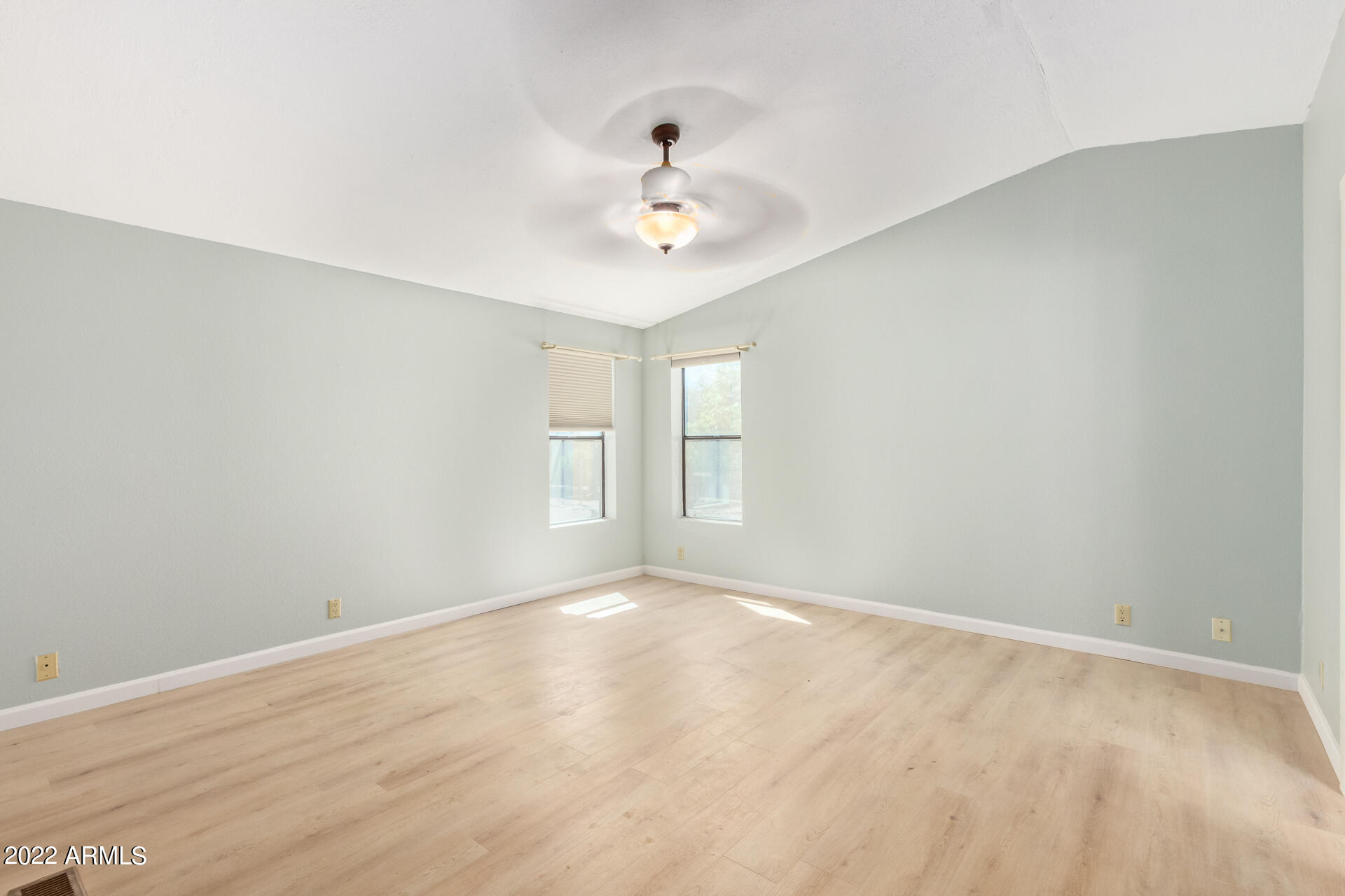 3901 East Pinnacle Peak Road, Unit 19 Phoenix, AZ 85050 - Photo 12 of 28 0018-14 - Pinnacle Peak