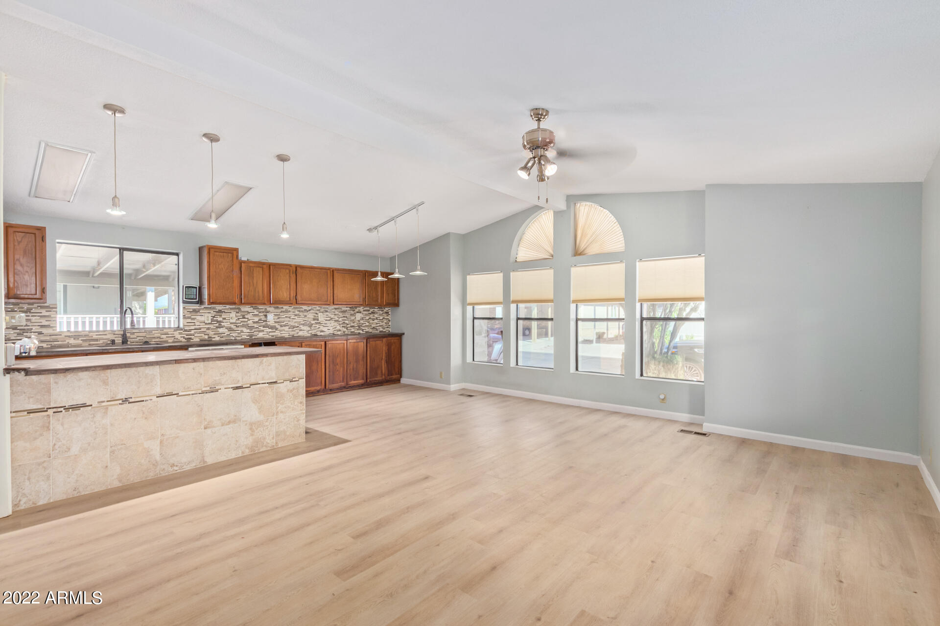 3901 East Pinnacle Peak Road, Unit 19 Phoenix, AZ 85050 - Photo 4 of 28 0010-07 - Pinnacle Peak