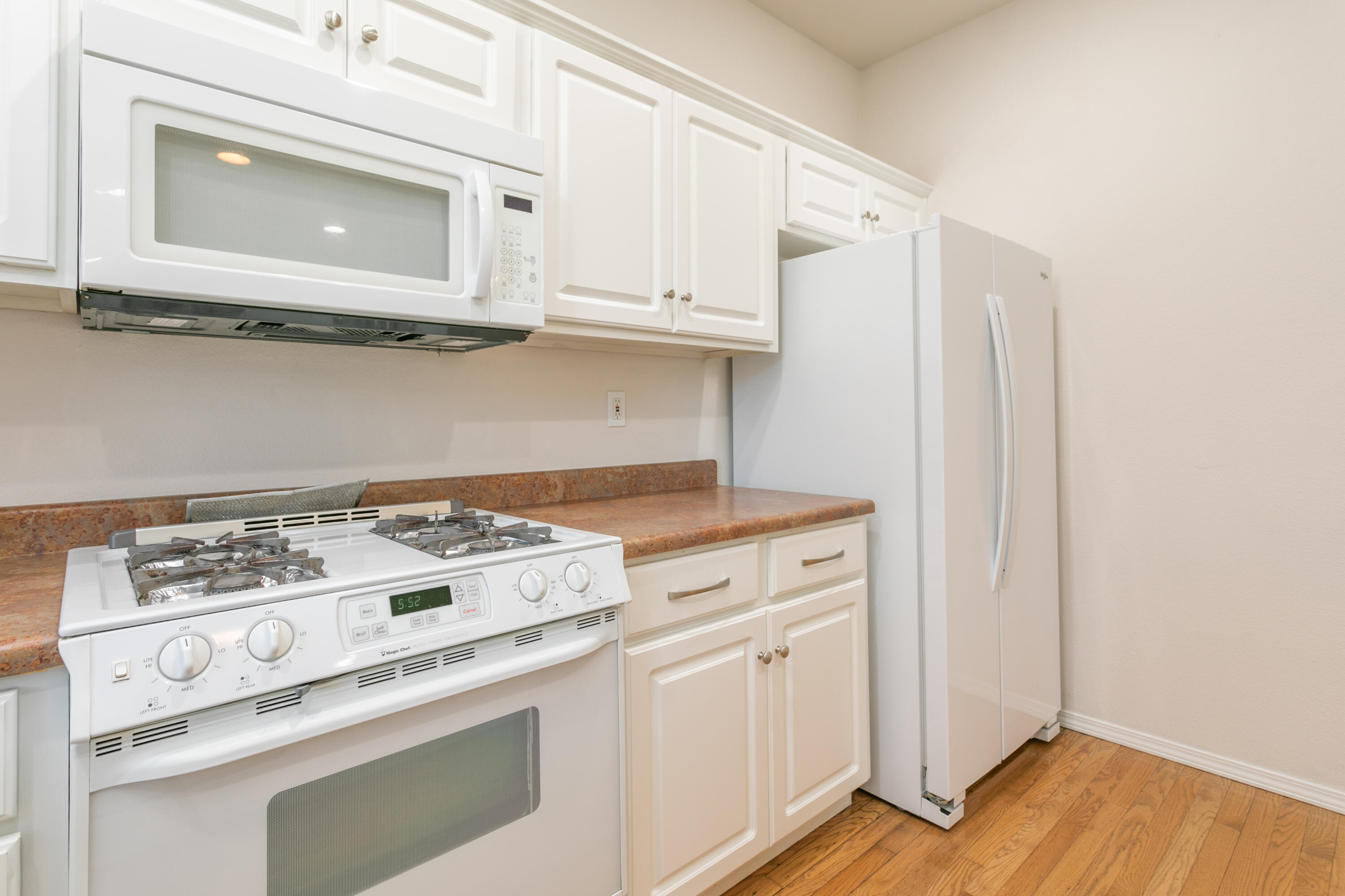 623 Shadow Way Central Point, OR 97502 - Photo 17 of 37 Shadow632-7539