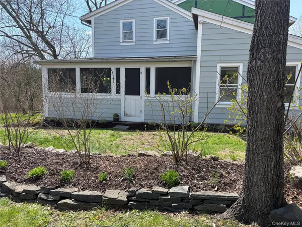$575,000 | 906 Albany Post Road, New Paltz, NY 12561