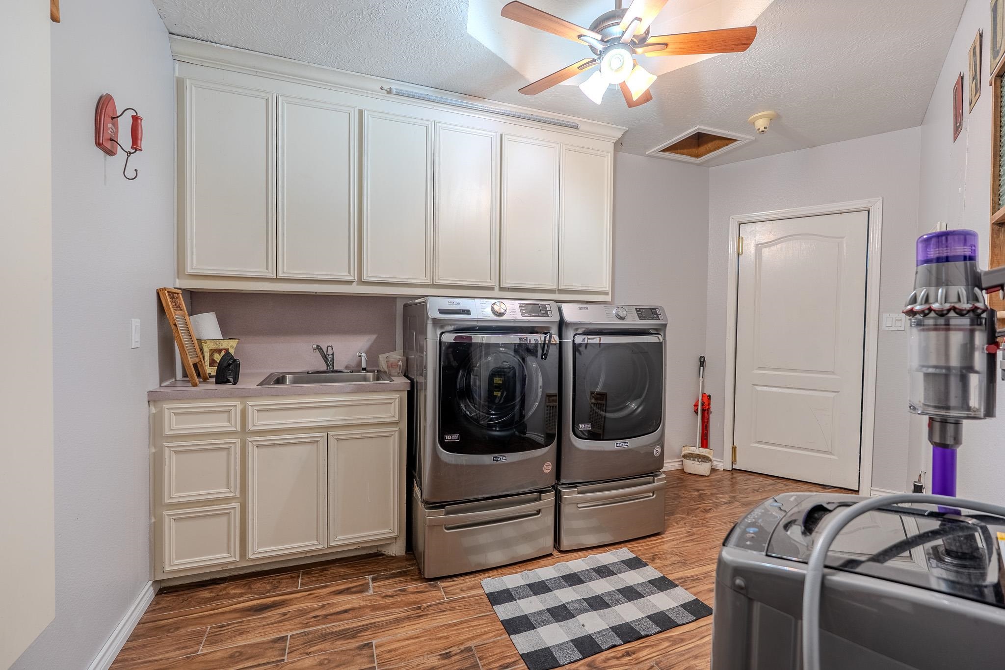 3153 Ronshire Lane Port Neches, TX 77651 - Photo 13 of 46