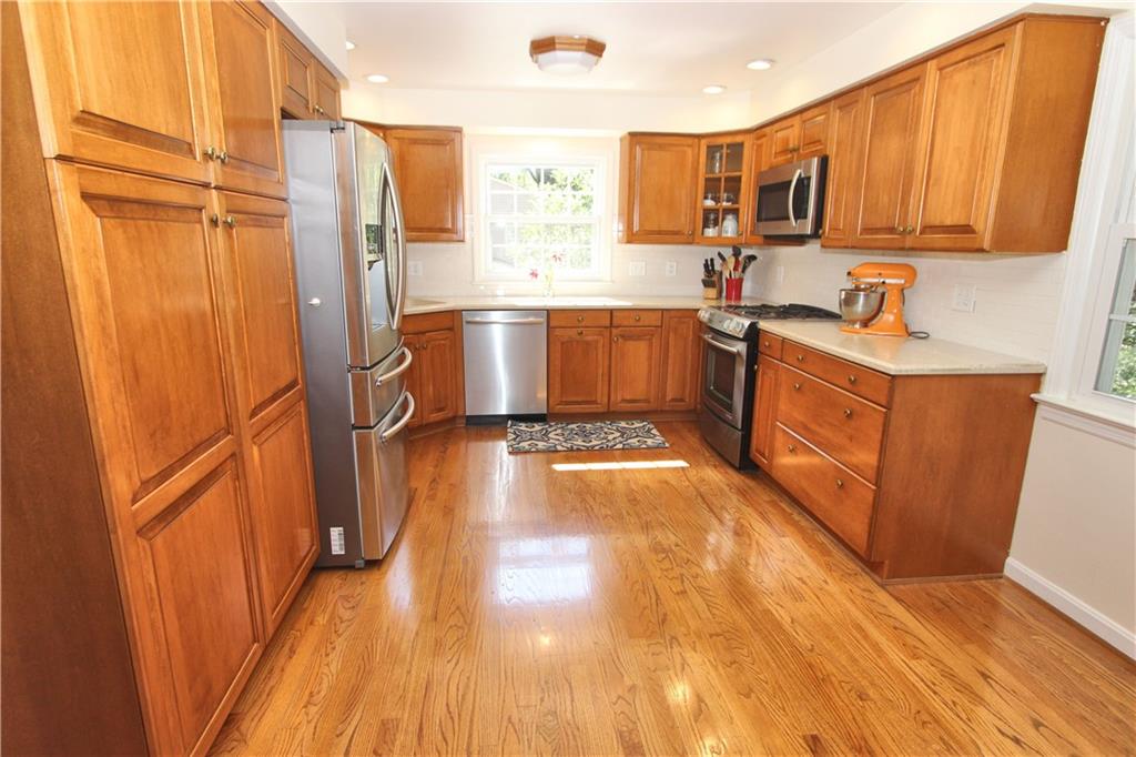 172 Boxfield Road Pittsburgh, PA 15241 - Photo 3 of 25 Gallery Image 3