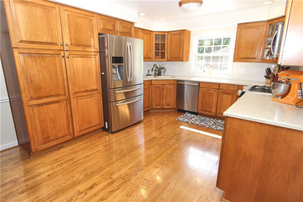 172 Boxfield Road Pittsburgh, PA 15241 - Photo 4 of 25 Gallery Image 4