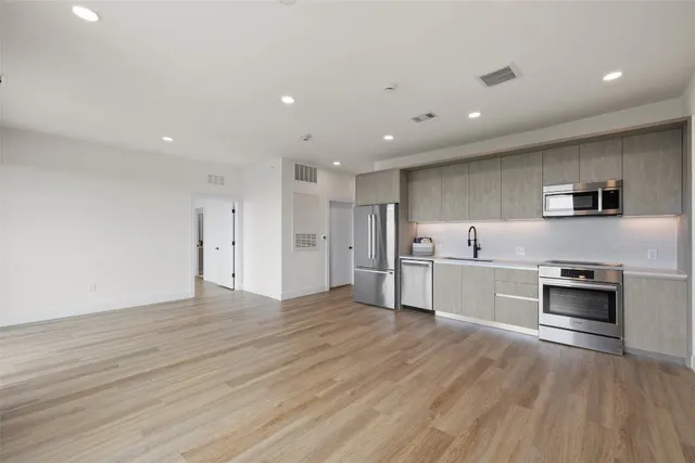 $2,795 | 4315 South Congress Avenue, Unit 532, Austin, TX 78745