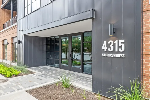 $2,795 | 4315 South Congress Avenue, Unit 532, Austin, TX 78745