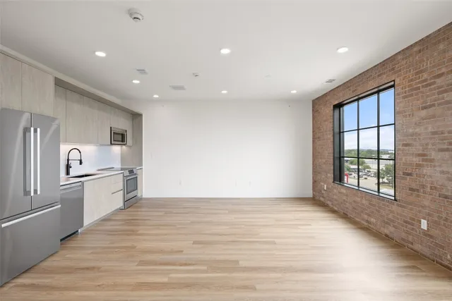 $2,795 | 4315 South Congress Avenue, Unit 532, Austin, TX 78745