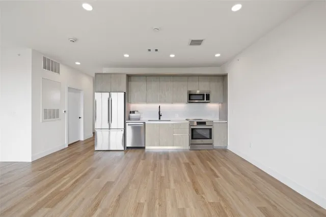 $2,795 | 4315 South Congress Avenue, Unit 532, Austin, TX 78745