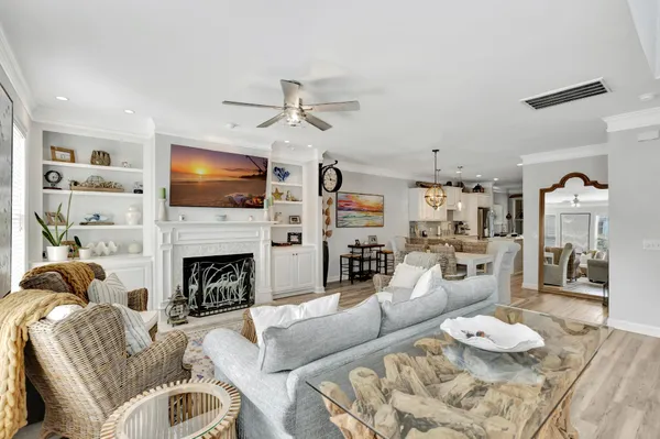 $4,450 | 147 Palm Cove Way, Mount Pleasant, SC 29466